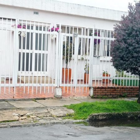 Hogar Los Robles - Amor y Servicio